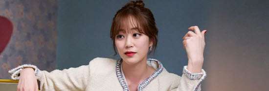 윤란주(배우 김효진)