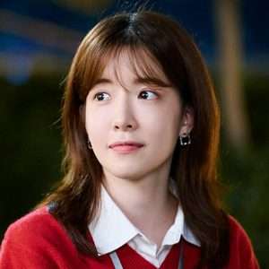 유아영(배우 정인선)