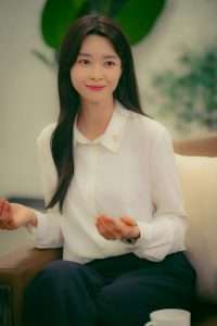 한봄(배우 권나라)